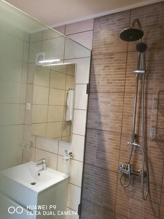 Room4U Apartment Balatonszárszó Exteriör bild